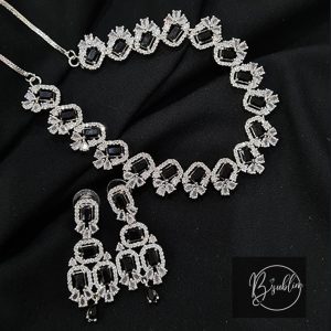 luxury set with black stone