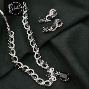 luxury set with black stone