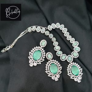 luxury set with lime green stone